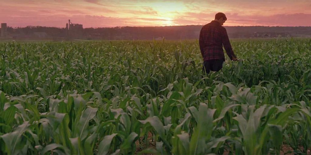 Superman on Kent farm in Zack Snyder's Justice League (2021)