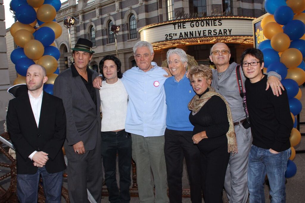 Richard Donner with the cast of The Goonies for a 25th Anniversary reunion in 2010