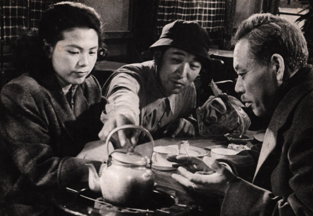 Akira Kurosawa directs the cast of Ikiru (1952)