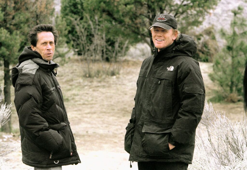 Ron Howard on location with producer Brian Grazer during the filming of The Missing (2003)
