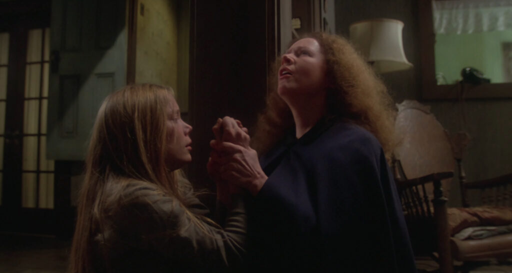 Sissy Spacek and Piper Laurie in Carrie (1976) directed by Brian De Palma.