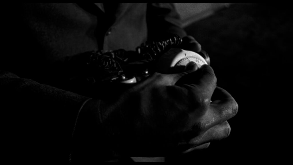 The bomb being prepared in the opening sequence of Touch of Evil